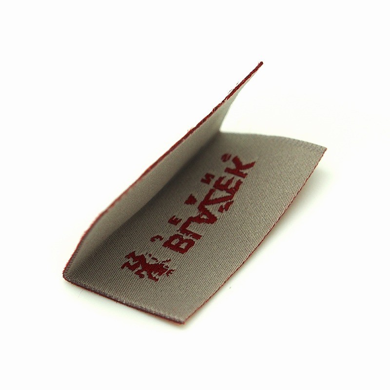 怎么控制织唛布标的品质？